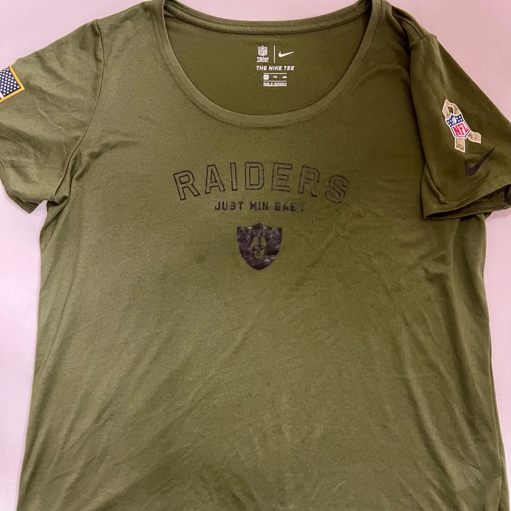 Nike Oakland Raiders Salute to Service Dri-Fit T-Shirt